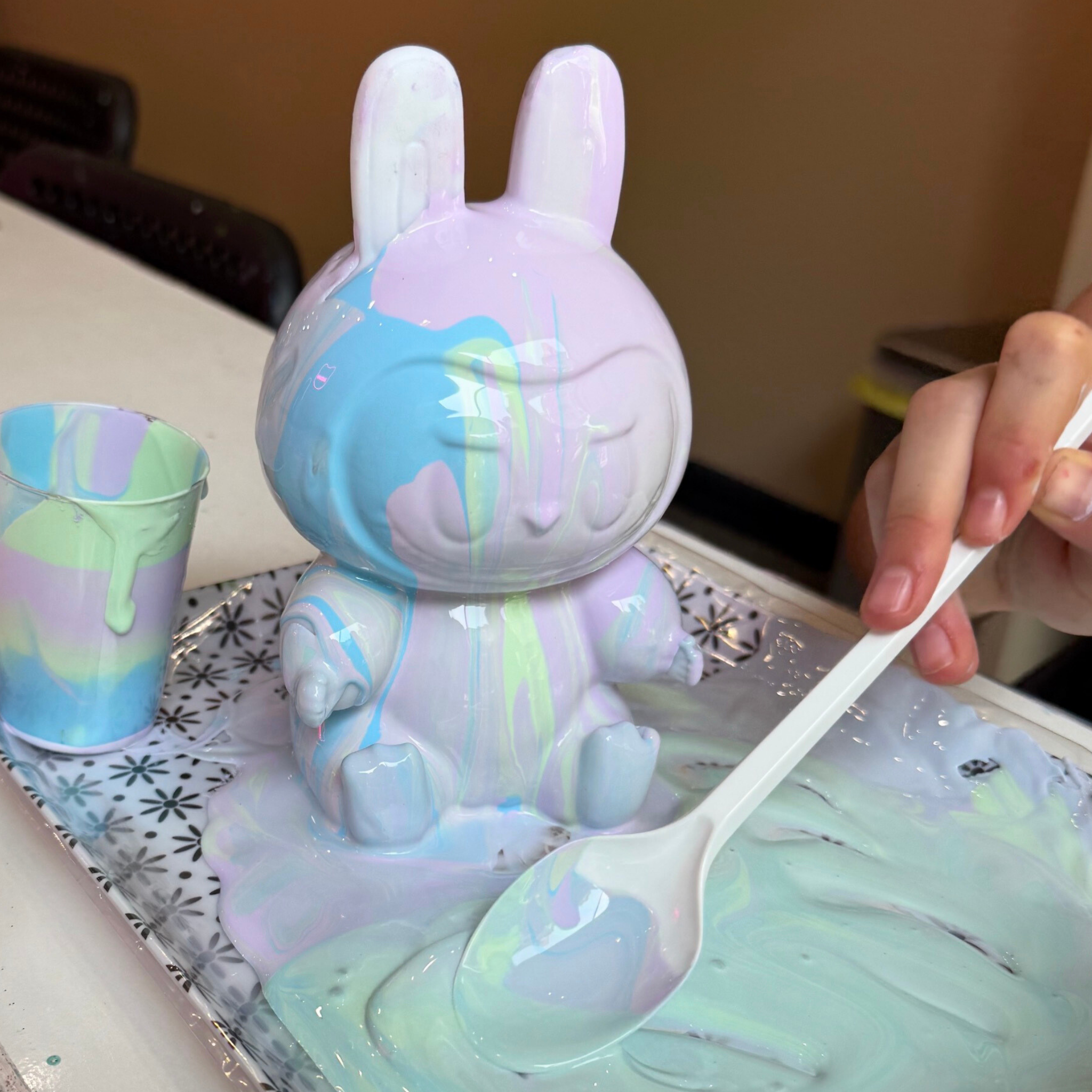 🎁 OFFRE SPÉCIALE – KIT FLUID PAINTING LABUBU POUR 2 ✨ EN PRECOMMANDE